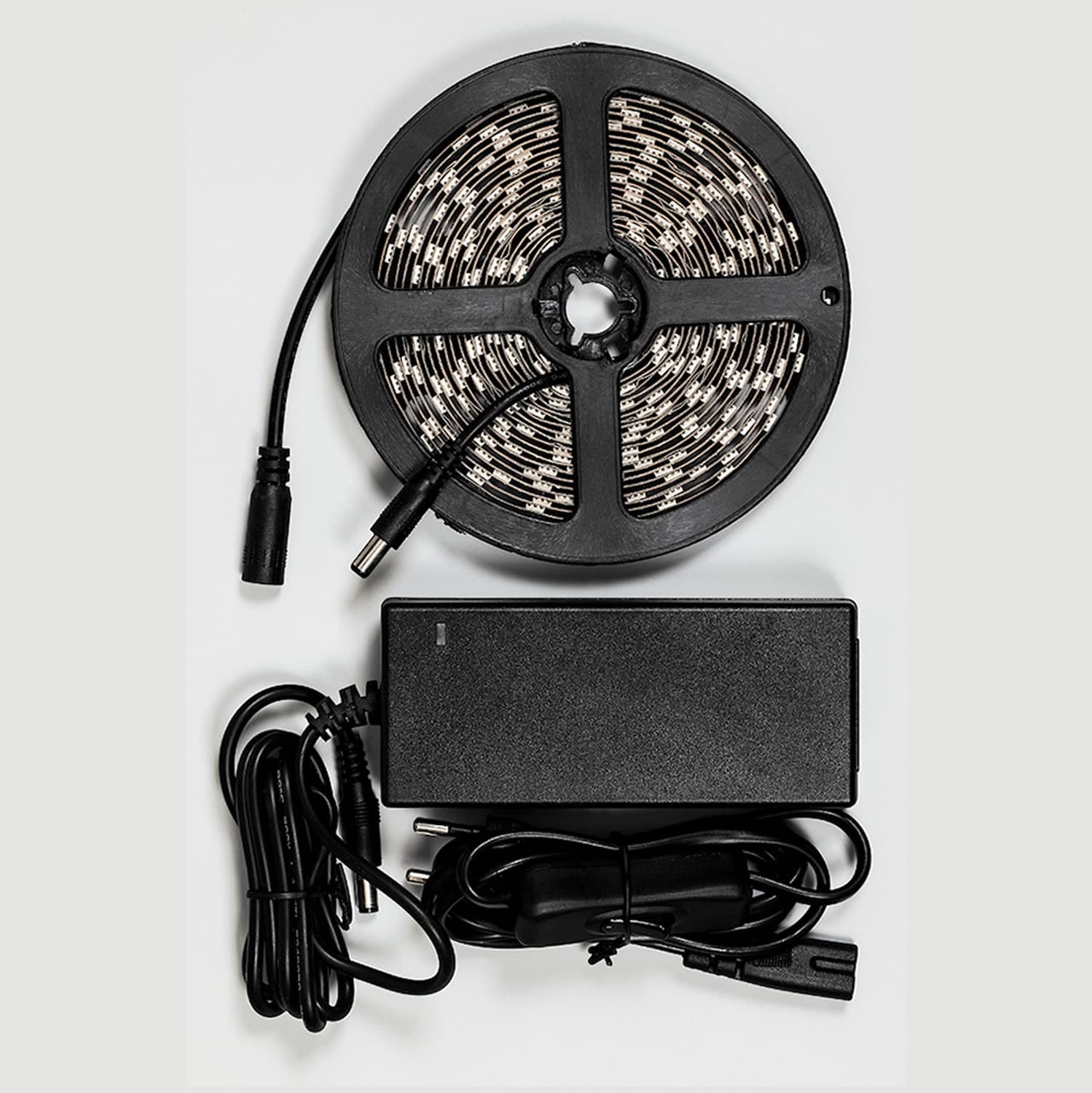 Светодиодная LED лента Feron LS606, 60SMD(5050)/m 14.4W/m 12V 3m RGB с адаптером с вилкой, контроллером с пультом в комплекте