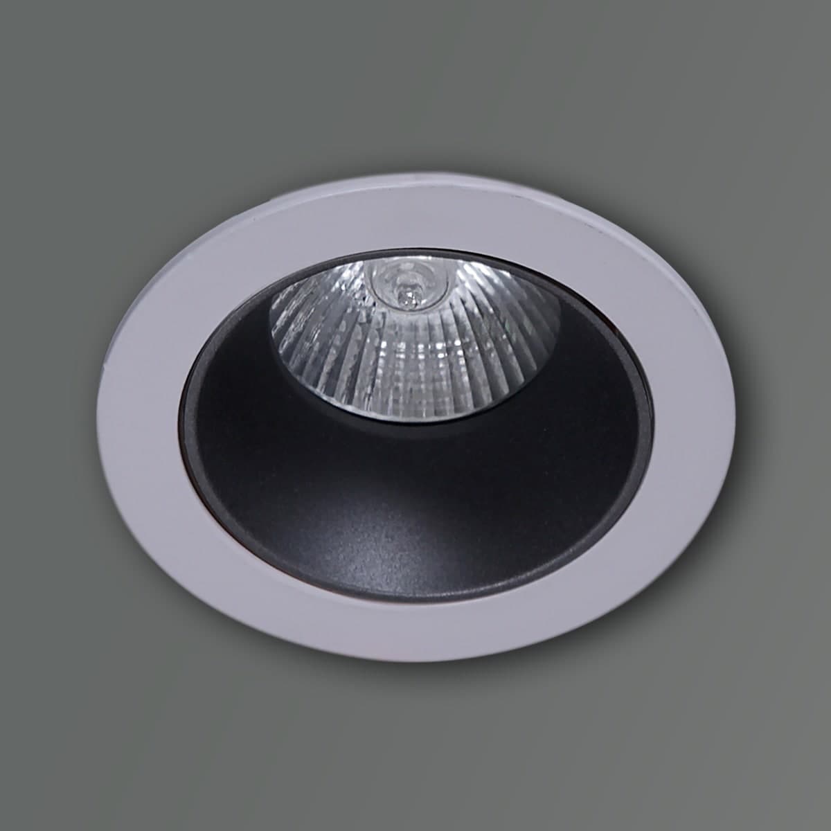 Светильник точечный Reluce 16085-9.0-001PT MR16 WT+ DARK GR
