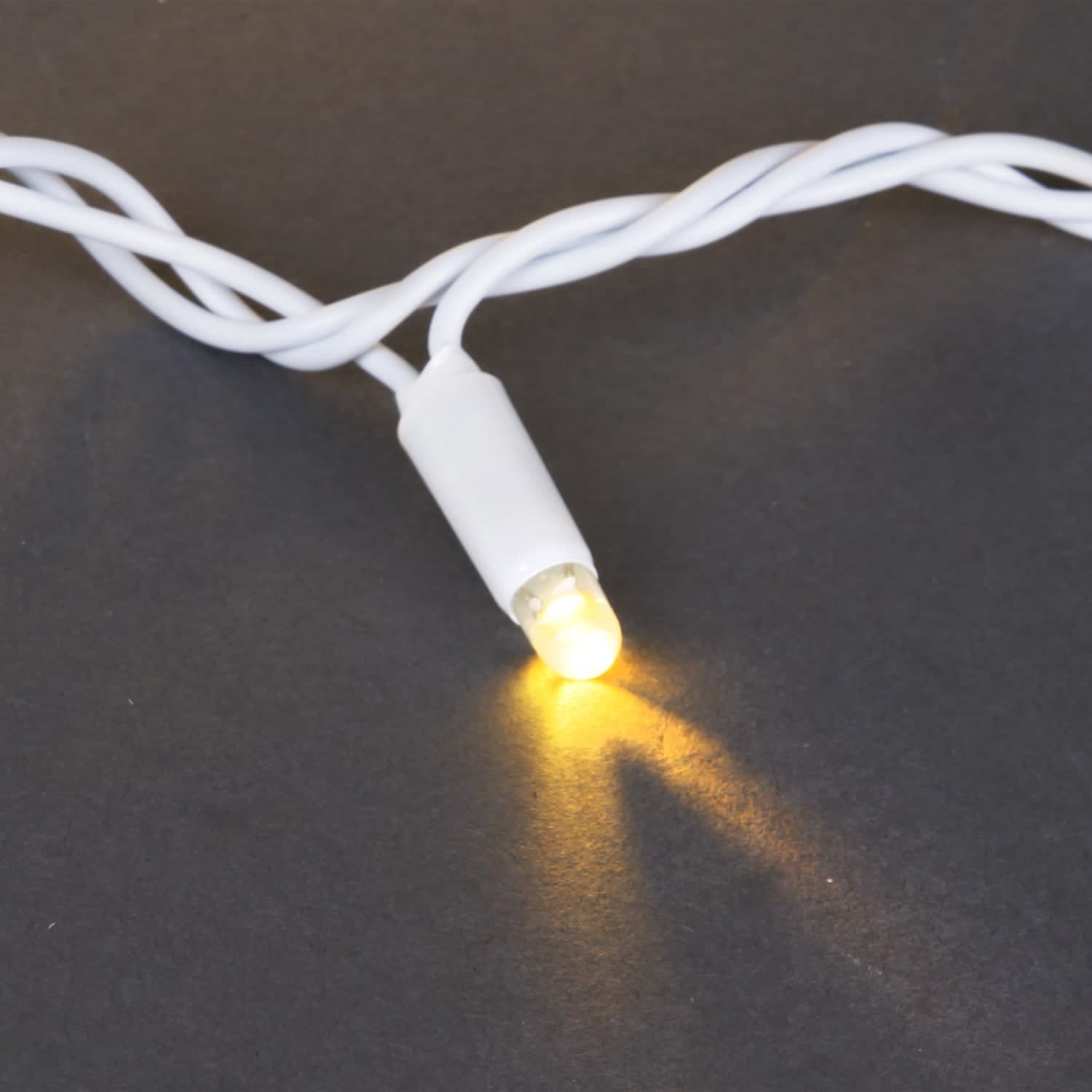 Гирлянда светодиодная, провод белый, 30м, 300LED, влагозащищенная, IP65 Sneha A-047B WW