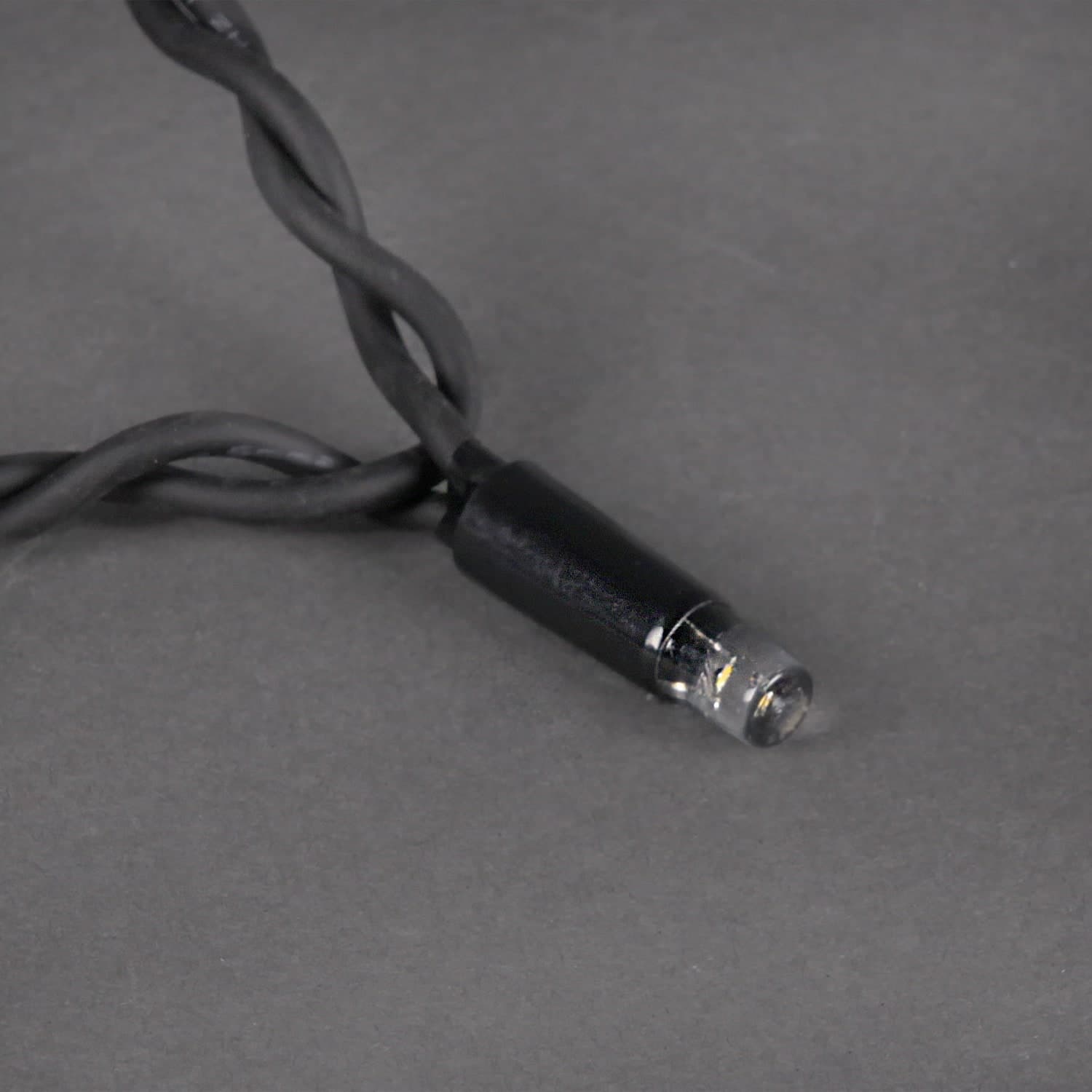 Гирлянда светодиодная "Бахрома", 5х0,9м, 240LED, провод черный, морозостойкий Sneha A-518 W