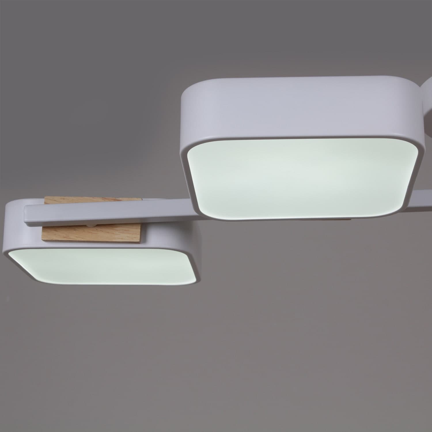 Светильник потолочный Reluce 03361-0.3-04 WH+WOOD