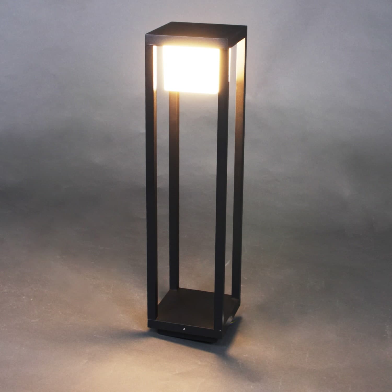 Фонарь Reluce 09978-0.7-001JH 0,6M LED12W BK