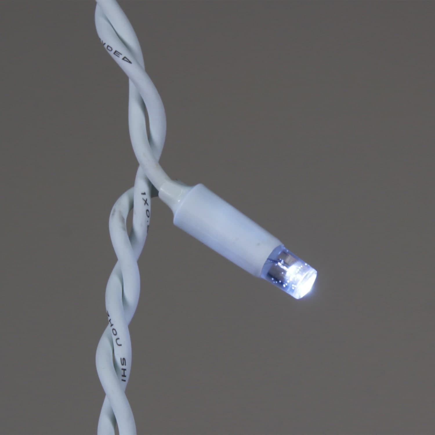 Гирлянда светодиодная "Бахрома", 5х0,9м, 240LED, провод белый, морозостойкий Sneha A-517 W