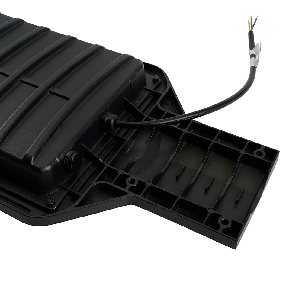 Светодиодный уличный консольный светильник SAFFIT SSL10-150 150W 5000K 230V, черный