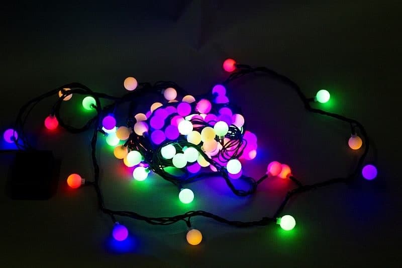 Гирлянда светодиодная 10м 100LED с контроллером c насадками "шарик", зеленый провод Sneha A-002A LED MIX