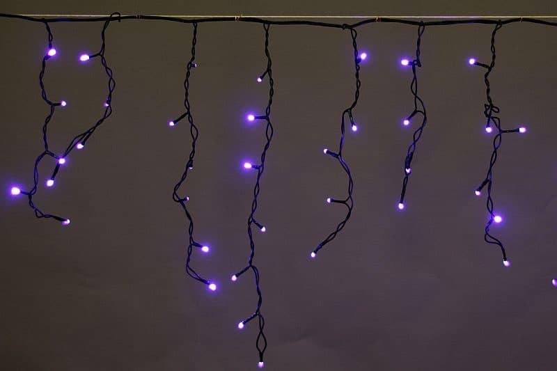 Светодиодная гирлянда "бахрома" 3x0.6м 140LED черный провод Sneha A-012AR BL